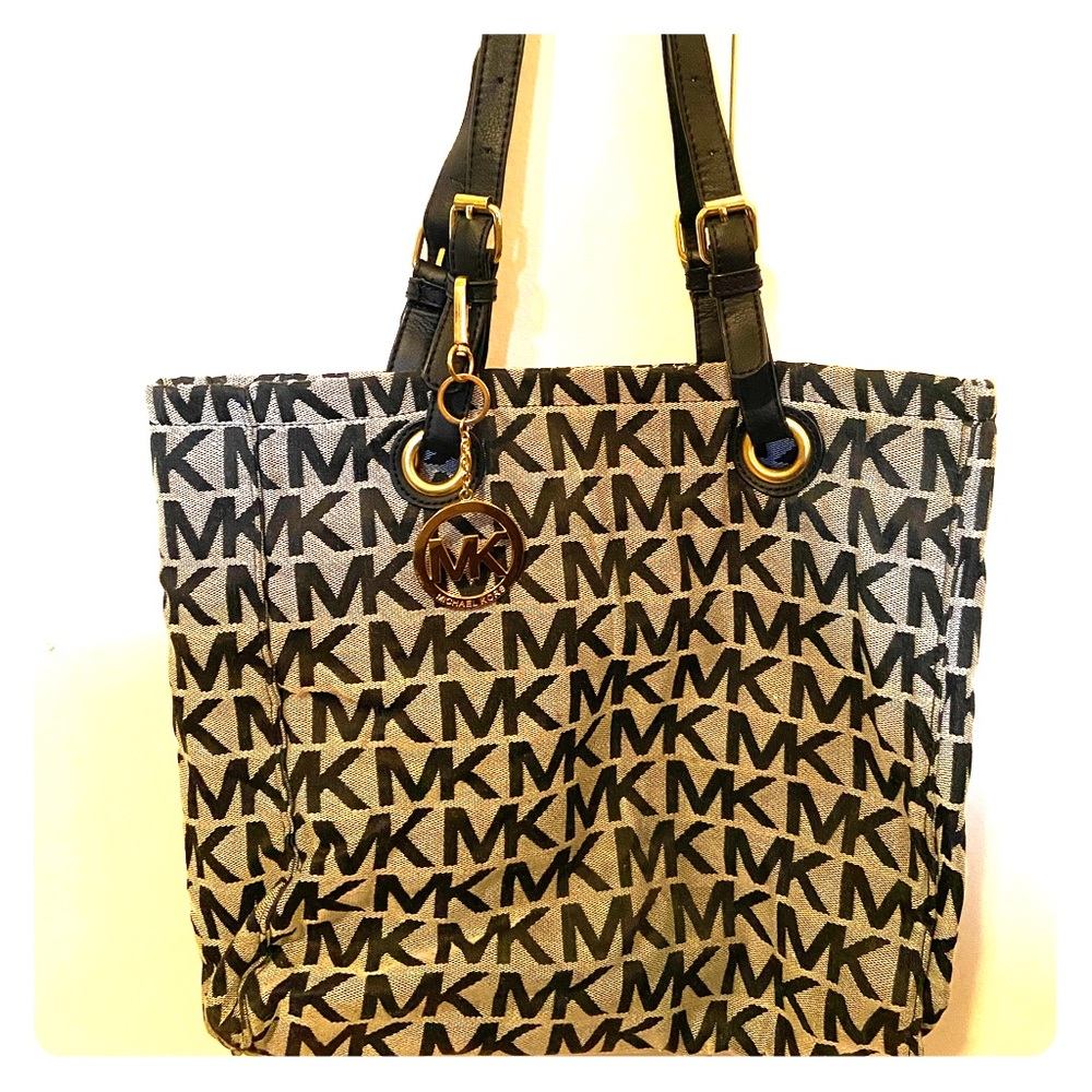 Michael Kors Initial Tote